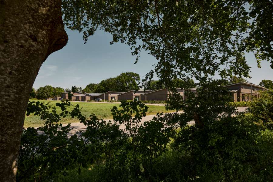 Ståltag ”beskytter” mennesker, der har brug for en hjælpende hånd i hverdagen, Feldstraße 12-26, 24983 Handewitt, Tyskland